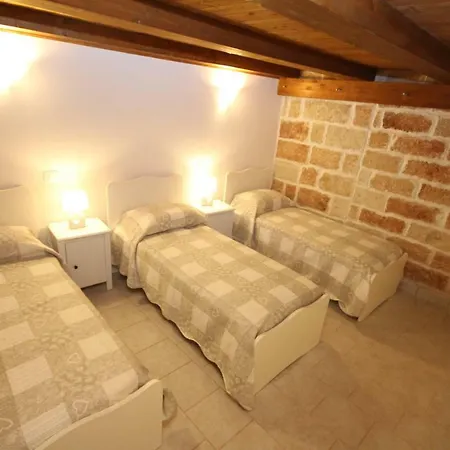 Dimora Nonna Catari בית נופש