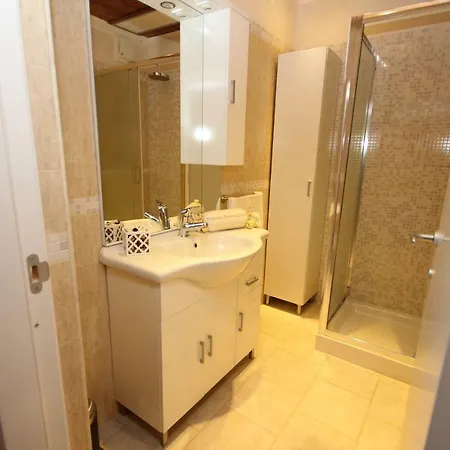 בית נופש Dimora Nonna Catari פולינאנו א מארה