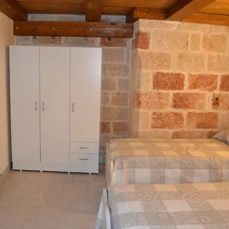 Dimora Nonna Catari * פולינאנו א מארה