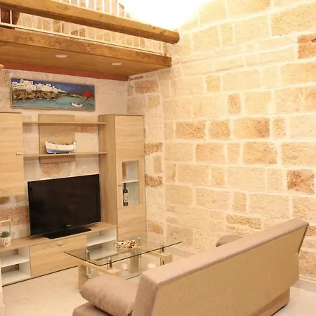 בית נופש Dimora Nonna Catari פולינאנו א מארה